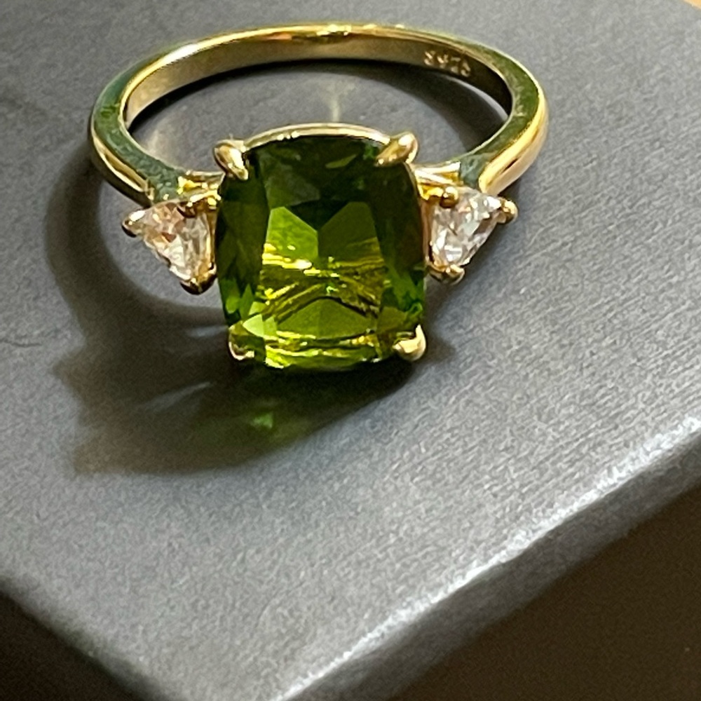 WOMENS RING - Picture 3 of 3
